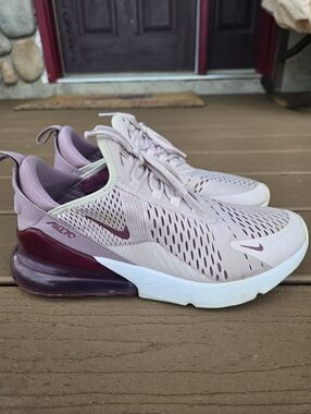 Nike Air Max 270 Sneaker, Women's Size 9 Barely Rose Pink Athletic Running